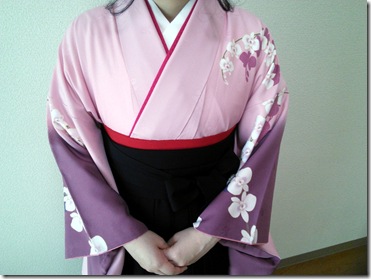 袴で広大の卒業式に (2)
