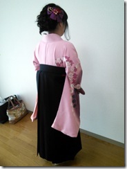 袴で広大の卒業式に (4)