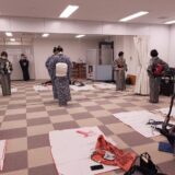 広島市中区小町で楽しむ美和きもの教室の夜クラス着付け練習