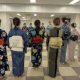 広島の着物教室｜リビングカルチャー倶楽部で楽しくお稽古！笑顔あふれる金曜夜クラス